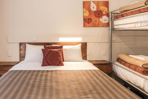 Black Forest Motel - Sunshine Coast Tourism 3