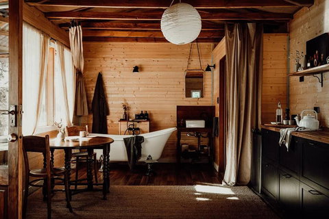 Cabin In The Snowy Mtns - Moonbah - Sunshine Coast Tourism 0