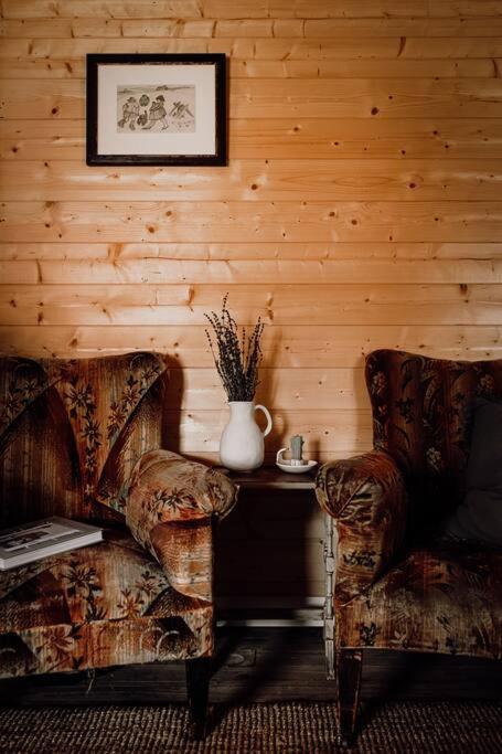 Cabin In The Snowy Mtns - Moonbah - Sunshine Coast Tourism 1