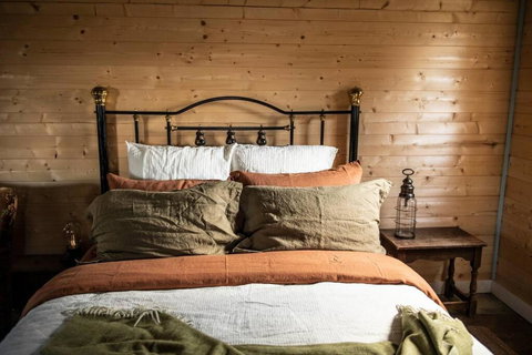 Cabin In The Snowy Mtns - Moonbah - Sunshine Coast Tourism 2