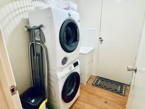 Caboolture South 3-bedroom Home - Sunshine Coast Tourism 4