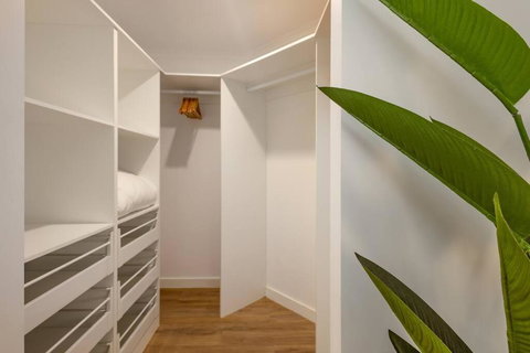 Cairns 1 BR - Stylish Getaway Apartment, Esplanade - Sunshine Coast Tourism 3