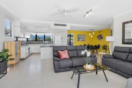 Cairns City Esplanade Apartment @ Northshore - Sunshine Coast Tourism 0