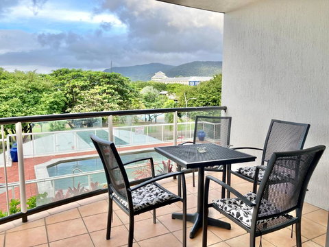 Cairns Esplanade Apartment - Sunshine Coast Tourism 2