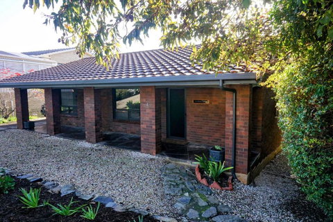 Cakebread Cottage - Sunshine Coast Tourism 2