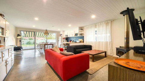 Callala Dreaming - Sunshine Coast Tourism 1