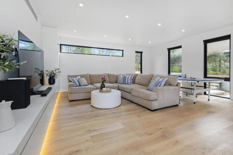 Cambridge Gardens - Sorrento Resort Style Luxury With Gas Heated Pool & Spa - Sunshine Coast Tourism 4