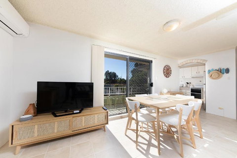 Camelot Unit 12 - Sunshine Coast Tourism 0