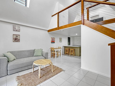 Canopy Chalet 6 - Sunshine Coast Tourism 4