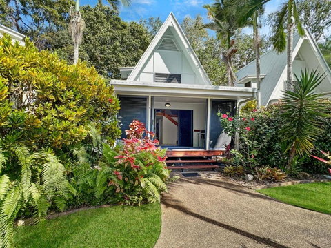 Canopy Chalet 6 - Sunshine Coast Tourism 0