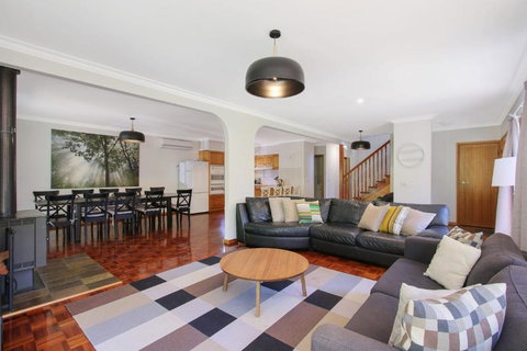 Canyon Walk House And Unit - Five Minute Walk To Town And On The River - Holiday Sunshine Coast 1