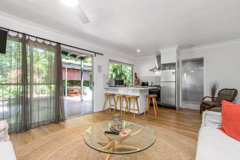 Cape Byron Villa 9 - 2 Bedrooms - Sunshine Coast Tourism 3