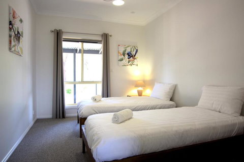 Capertee National Park Cottages - Sunshine Coast Tourism 4