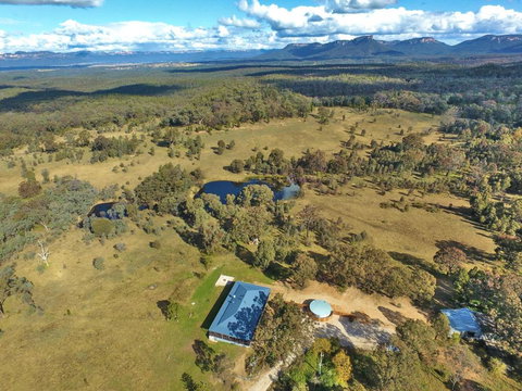 Capertee National Park Cottages - Sunshine Coast Tourism 0