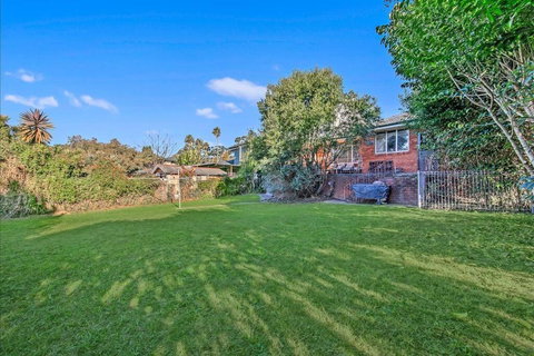 Carlingford Spacious 5BR Home Sleeps 10 - Sunshine Coast Tourism 1