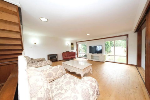 Carlingford Spacious 5BR Home Sleeps 10 - Sunshine Coast Tourism 2