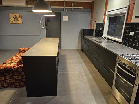 Canberra Hideaway - Sunshine Coast Tourism 2