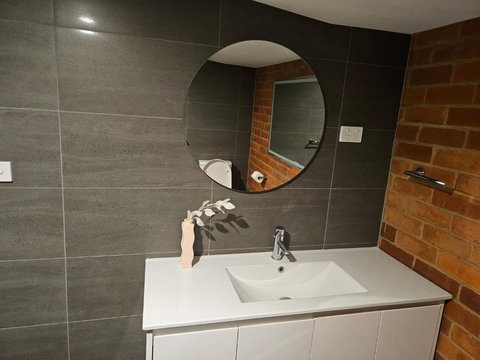 Canberra Hideaway - Sunshine Coast Tourism 4