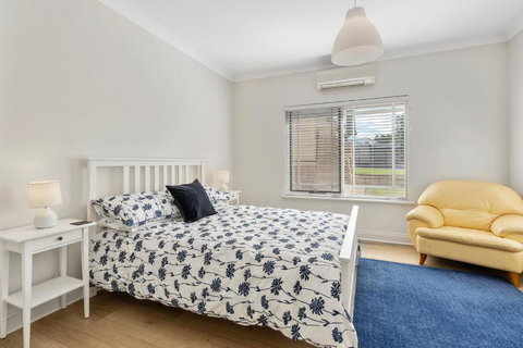 Cadell Street Apartments Goolwa - Sunshine Coast Tourism 1