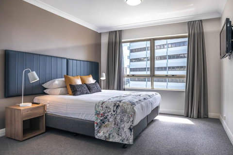 Central 1-Bed With Parking, Pool, Sauna & Gym - Sunshine Coast Tourism 2