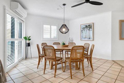 Central Location Stylish 3 Bed With Pool - Sunshine Central - Sunshine Coast Tourism 1