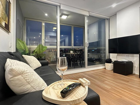 CBD Penthouse View Apartment - Sunshine Coast Tourism 0