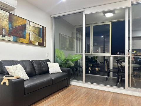 CBD Penthouse View Apartment - Sunshine Coast Tourism 1