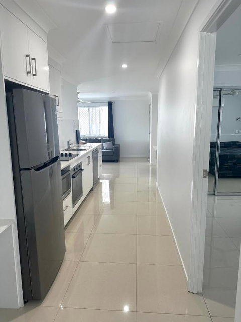 Casa Nostra Motel - Sunshine Coast Tourism 3