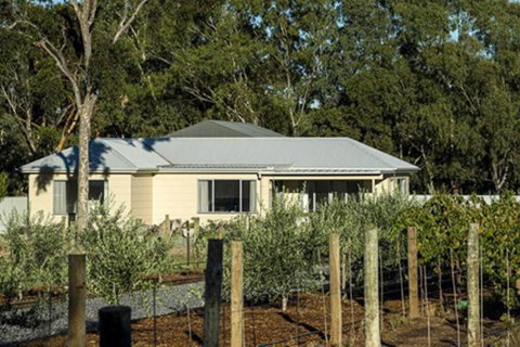 CASALE COTTAGE Barossa Valley - Sunshine Coast Tourism 0