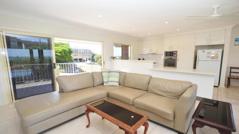 Cashel - Sunshine Coast Tourism 3