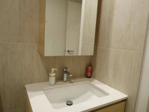 Caulfield Village Apartment - Sunshine Coast Tourism 3