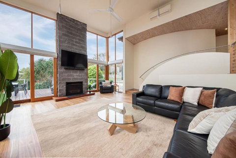 Cedar Views McCrae With Spa - Sunshine Coast Tourism 3