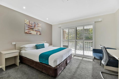 Central Caleula Motor Lodge - Sunshine Coast Tourism 4