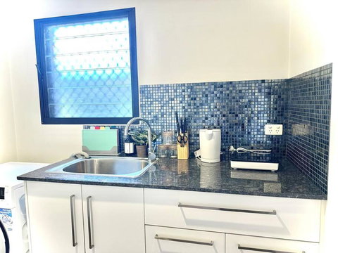 Central Contemporary 1BR Studio - Sunshine Coast Tourism 1