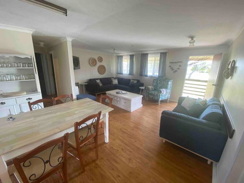 Cervantes 4 G Ranch - Sunshine Coast Tourism 0