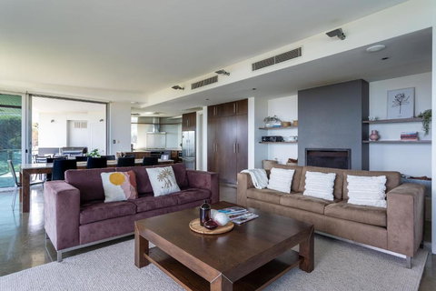 Champagne House I Private Properties - Sunshine Coast Tourism 2