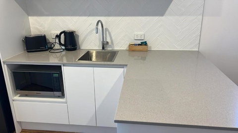 Chapel Heights Apartments - Sunshine Coast Tourism 2