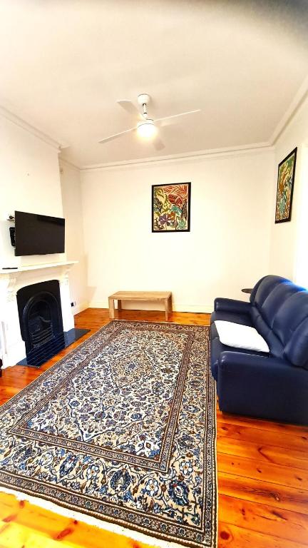 Character 1880s Renovated Cottage - Quiet Location - Sunshine Coast Tourism 3