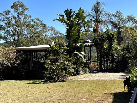 Charity Creek Retreat - Sunshine Coast Tourism 4