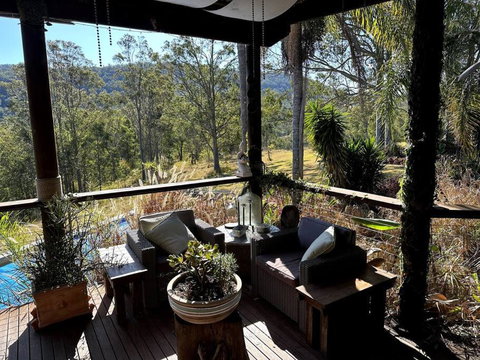 Charity Creek Retreat - Sunshine Coast Tourism 3