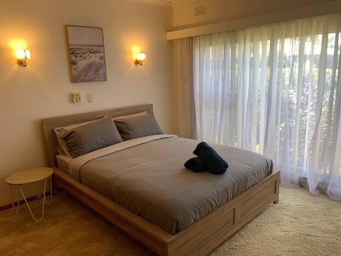 Charming 3BR Home - Nth Central Metres From Hosp W Wifi - Sunshine Coast Tourism 3