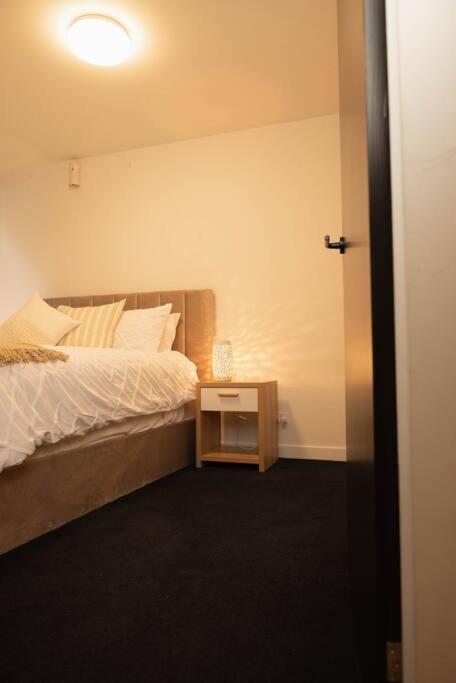 Charming Escape - Sunshine Coast Tourism 0