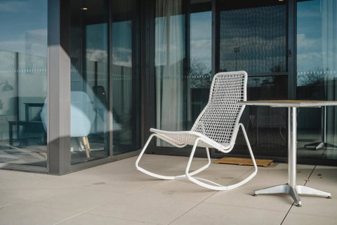 Central 1-Bed With Balcony, Rooftop BBQ & Parking - Sunshine Coast Tourism 4