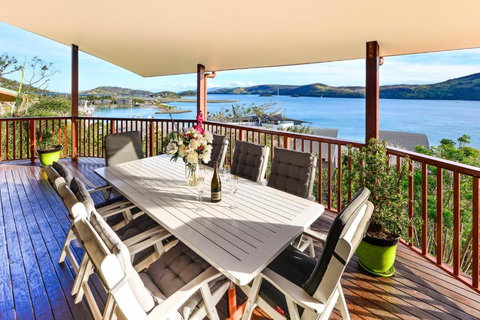 Casuarina 16 - 3 Bedroom House With 180 Degree Ocean Views, Buggy & Valet Service - Sunshine Coast Tourism 0