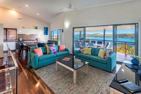 Casuarina 16 - 3 Bedroom House With 180 Degree Ocean Views, Buggy & Valet Service - Sunshine Coast Tourism 4