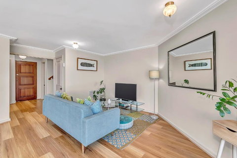 Charming South Perth Bungalow - Sunshine Coast Tourism 3