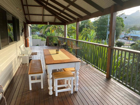 Chesson Lodge - Sunshine Coast Tourism 1