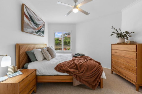 Chic East End Apartment - Sunshine Coast Tourism 4
