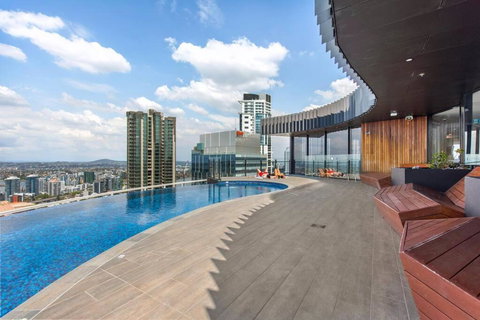 City Living! 1Bed/1Bath/1Car/Pool - Sunshine Coast Tourism 0