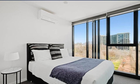 City-Views-Stylish-2bed2bath - Sunshine Coast Tourism 1